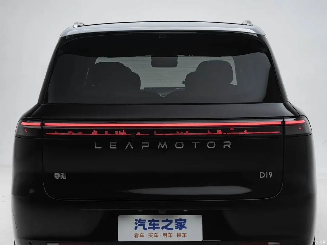 21.98万起！大型旗舰SUV，车长5米2多，天鹅绒顶棚，1600万色漫反射氛围灯，6座/7座可选！