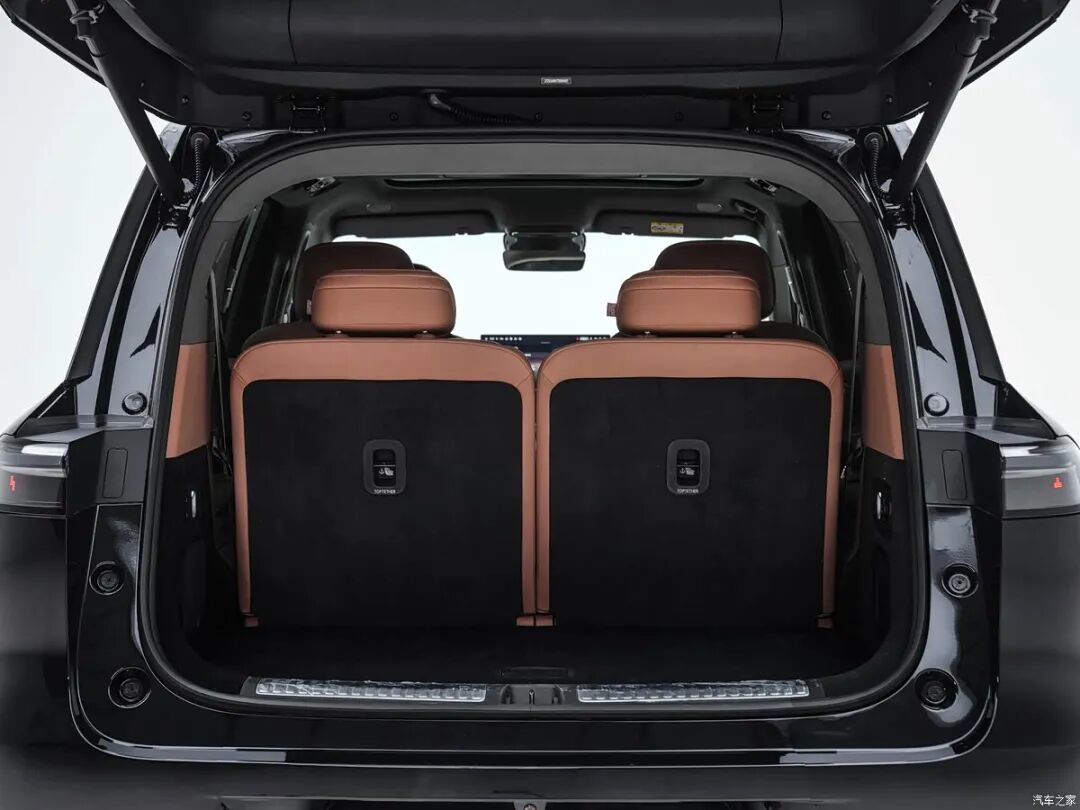 21.98万起！大型旗舰SUV，车长5米2多，天鹅绒顶棚，1600万色漫反射氛围灯，6座/7座可选！