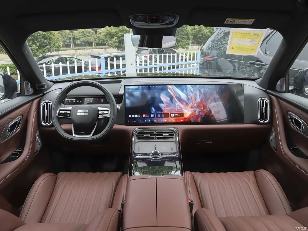 黑+金双拼配色，21英寸轮圈，30英寸大屏，续航超1300km！