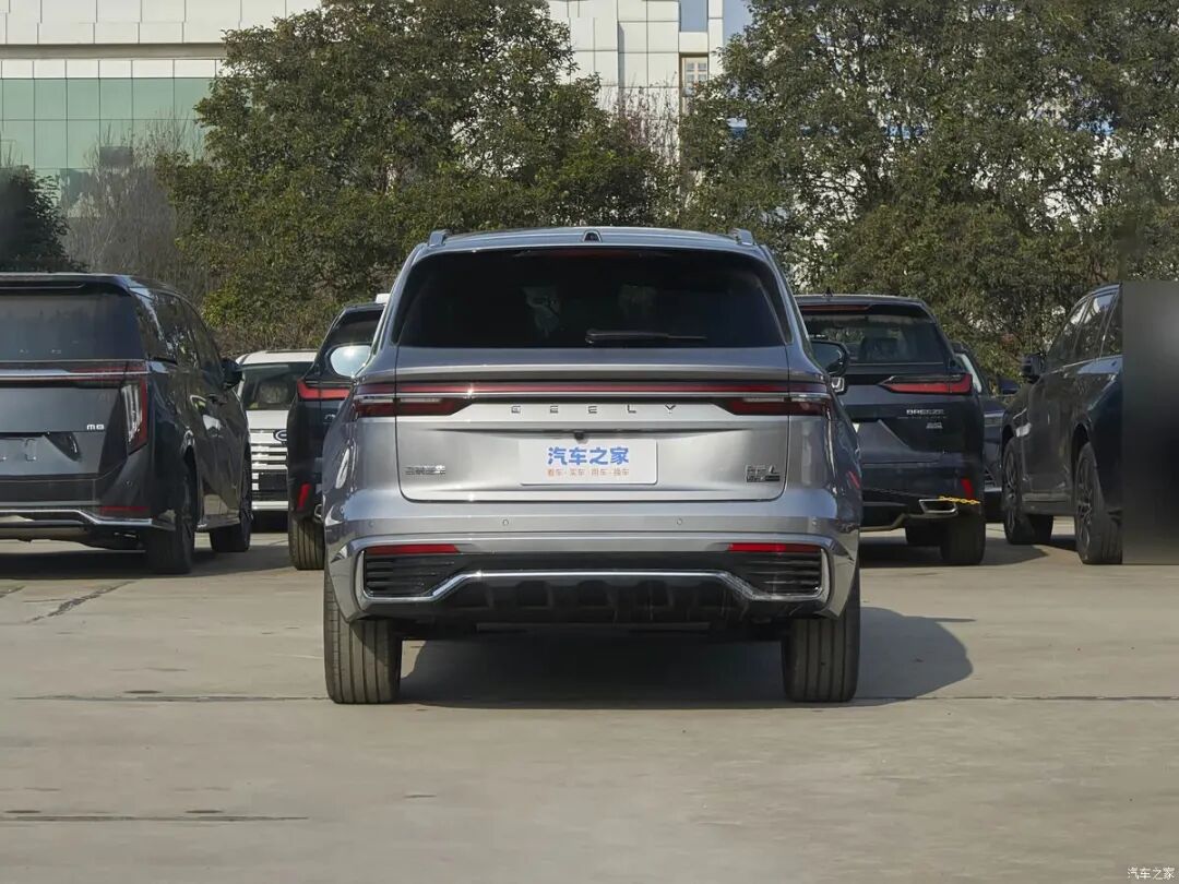 沉稳大气，百公里才不到5个油！上班通勤又省一笔！