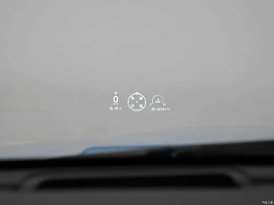 轴距3000mm，22英寸大轮圈，“祥麟焰尾”悬浮扰流板，硬派“方盒子”也有“冰箱/彩电/大沙发”？