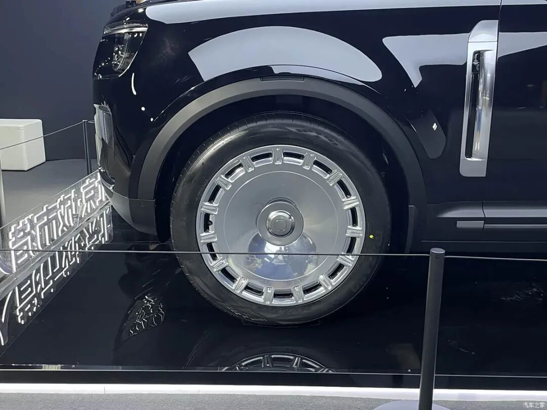 国产“大G”上新了！北京81 VS 城市猎人，硬核直男座驾看看它俩！