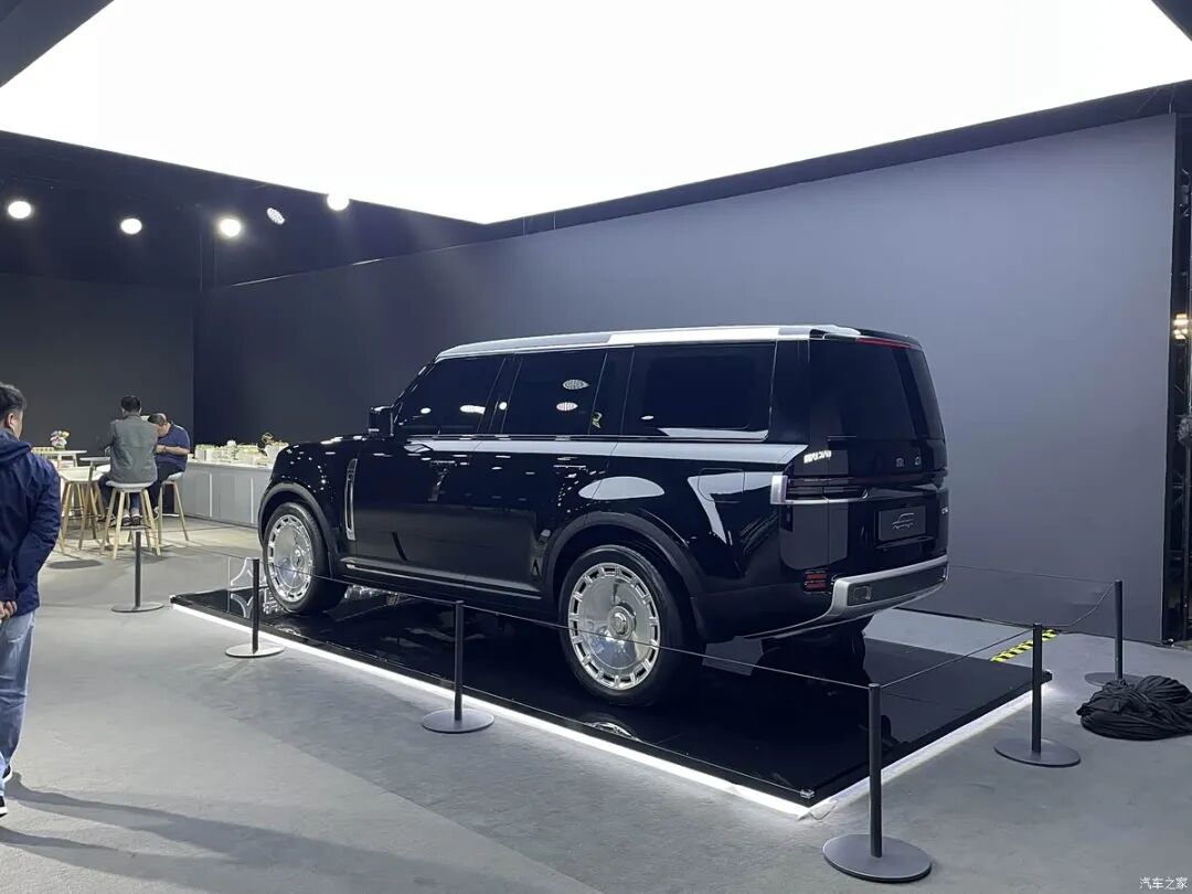 国产“大G”上新了！北京81 VS 城市猎人，硬核直男座驾看看它俩！