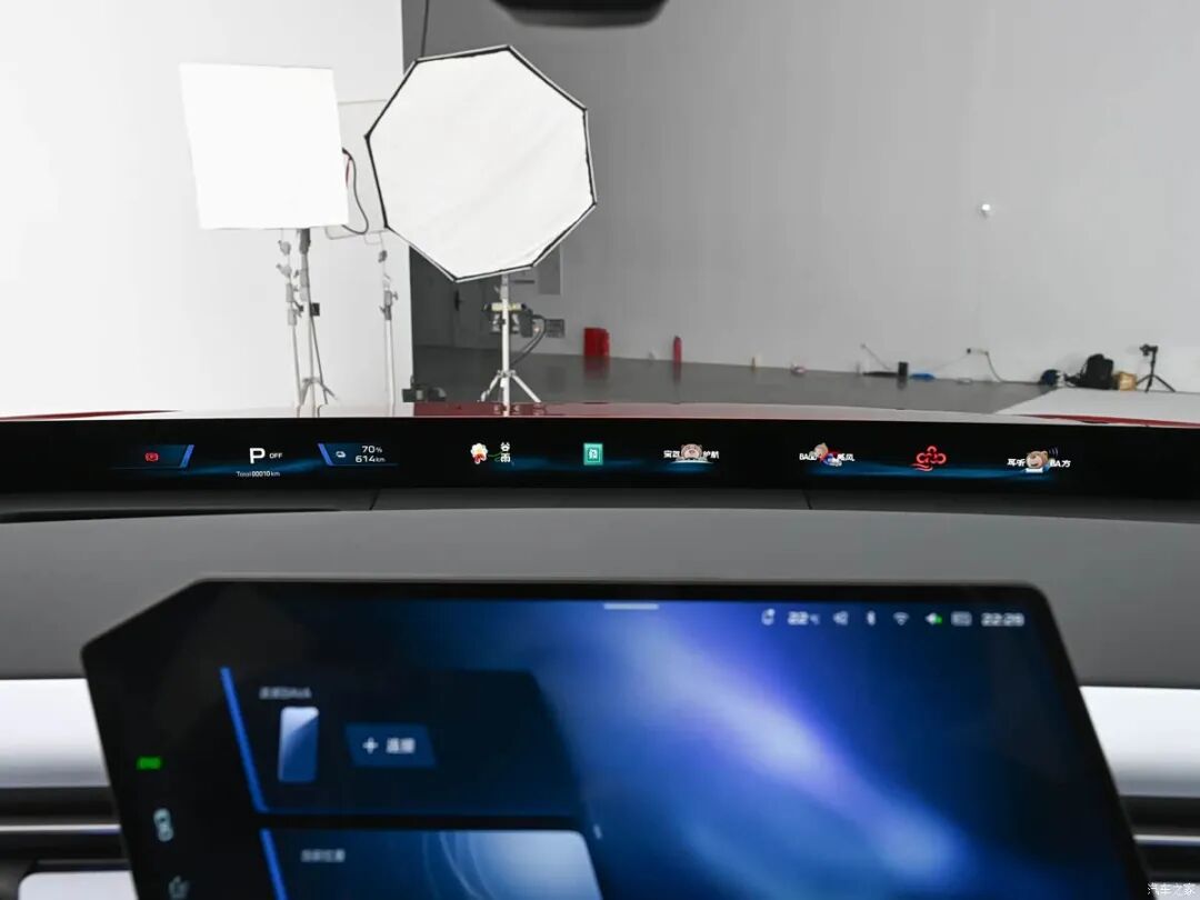 4.9秒破百，469马力，645N·m，轴距超3米，800V架构，BBA三巨头 VS Model Y/YU7你怎么选？