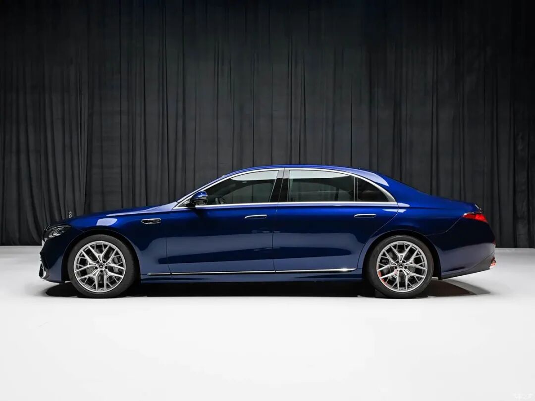 王者归来！史上最强改款S级！三叉星徽迎宾光毯，“头等舱座椅”，尊贵！