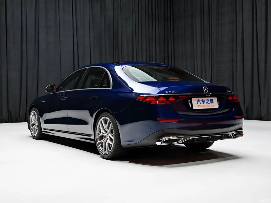 王者归来！史上最强改款S级！三叉星徽迎宾光毯，“头等舱座椅”，尊贵！