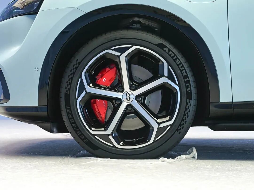 25.98万起，“向日葵屏”+“灵感橱窗”，最适合年轻人的问界来了！