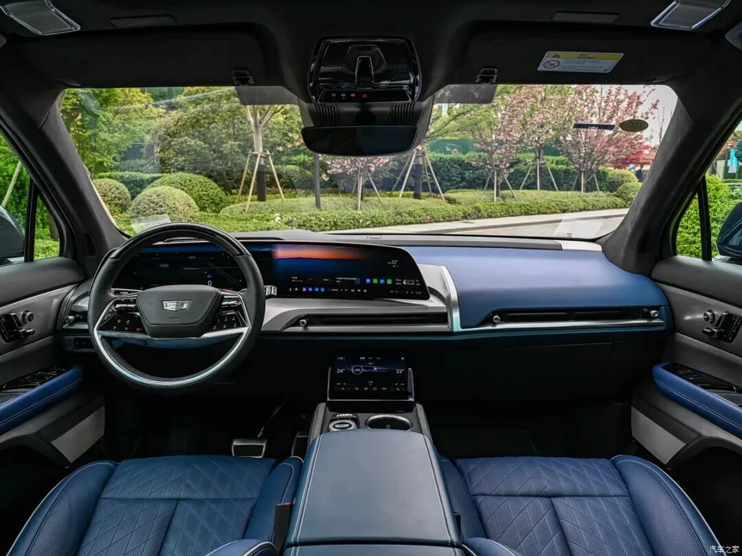 双电机四驱，805牛·米，3.75秒破百，2+2+2大六座SUV，这我高低得试试！