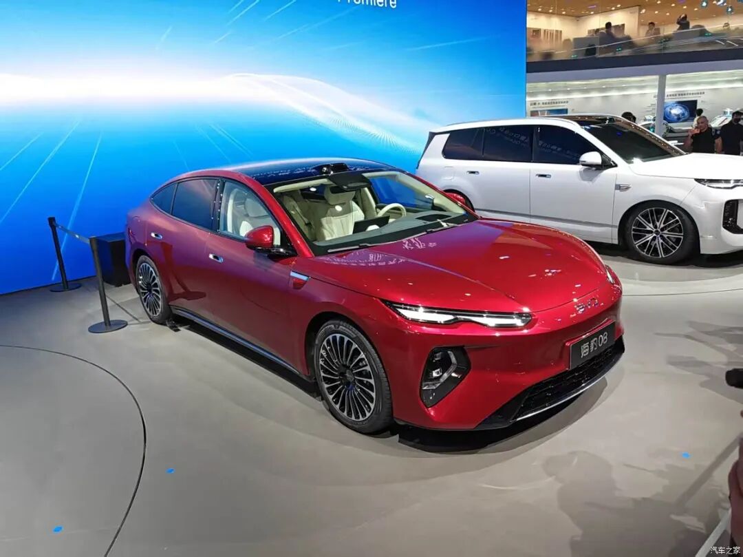 轴距超3米1，大7座SUV，大唐EV预售25万起！比亚迪“军团”新车来袭！