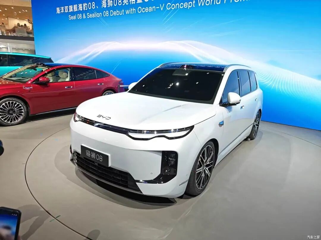 轴距超3米1，大7座SUV，大唐EV预售25万起！比亚迪“军团”新车来袭！