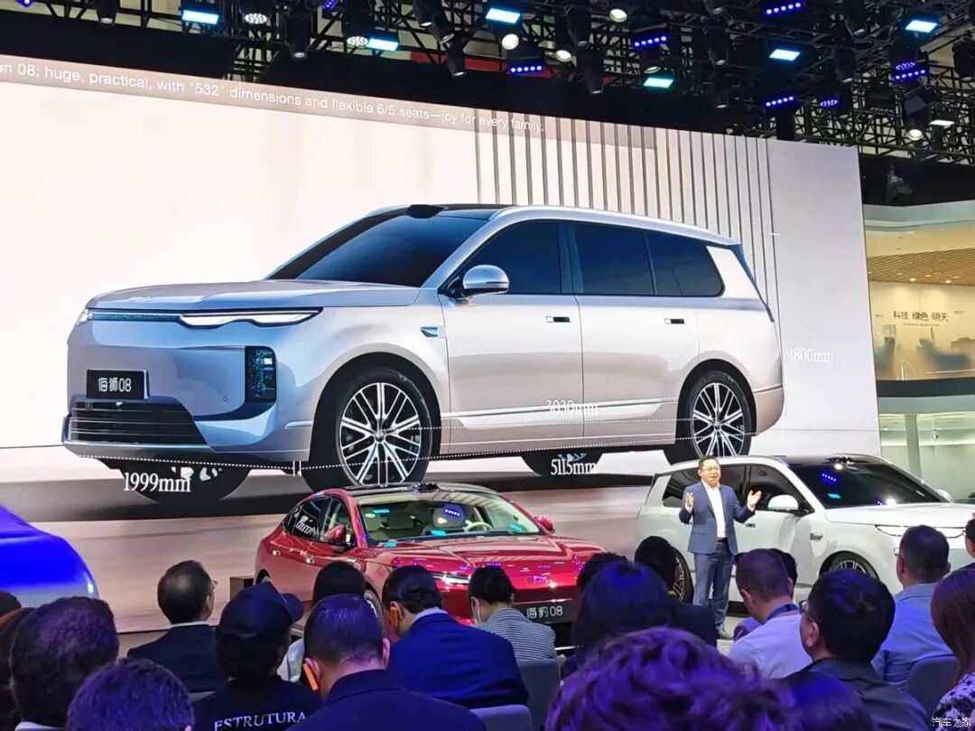 轴距超3米1，大7座SUV，大唐EV预售25万起！比亚迪“军团”新车来袭！