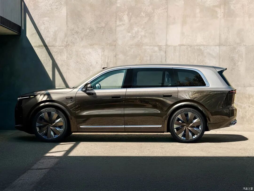 4颗激光雷达，李想亲测电吸门电容防夹， 一文看懂理想L9 Livis！