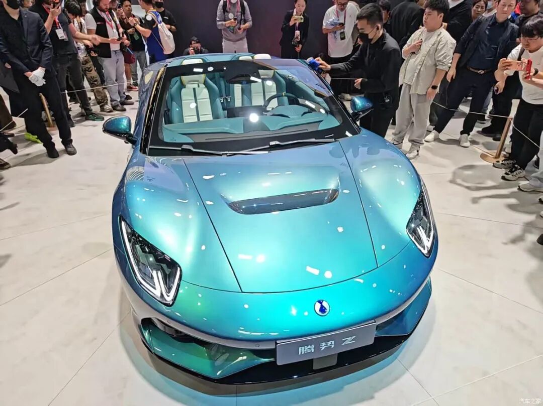 零百加速2秒内！4座敞篷，云辇-M、易三方，这车高低要摸摸！