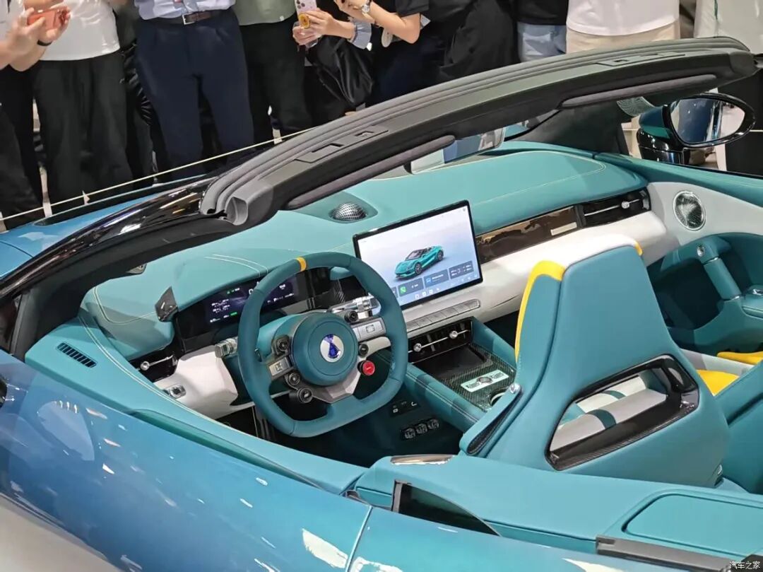 零百加速2秒内！4座敞篷，云辇-M、易三方，这车高低要摸摸！