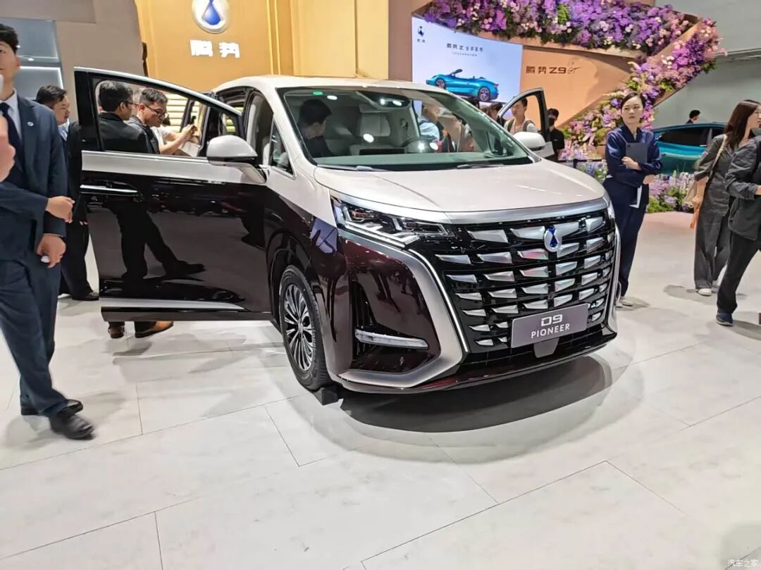 零百加速2秒内！4座敞篷，云辇-M、易三方，这车高低要摸摸！