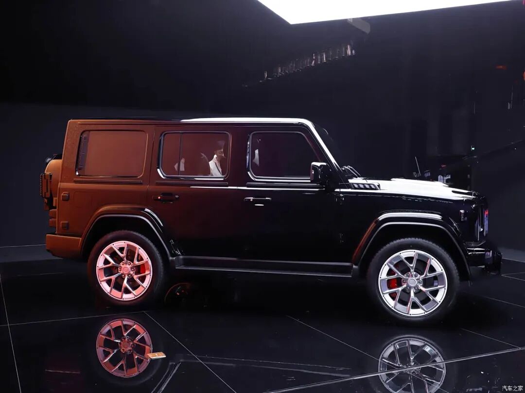 预售20万起入手国产“大G”！喜欢硬派越野的兄弟别错过！