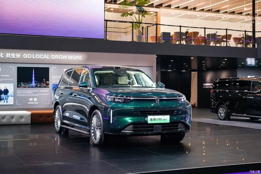 BBA慌了？7台“9系”旗舰扎堆来袭！豪华SUV迎来中国时刻！