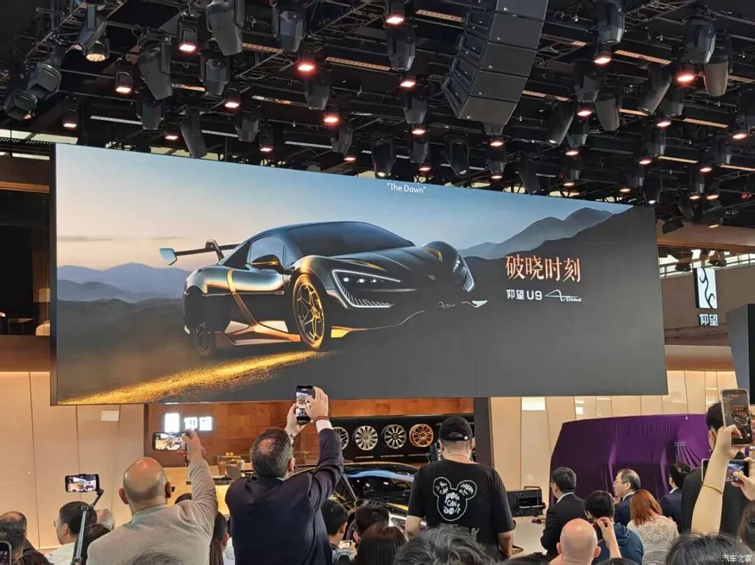 2.0T，1520牛·米，双独立航空座椅，大四座顶级旗舰SUV，太豪了！