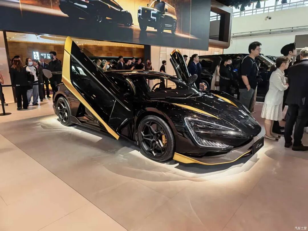 2.0T，1520牛·米，双独立航空座椅，大四座顶级旗舰SUV，太豪了！