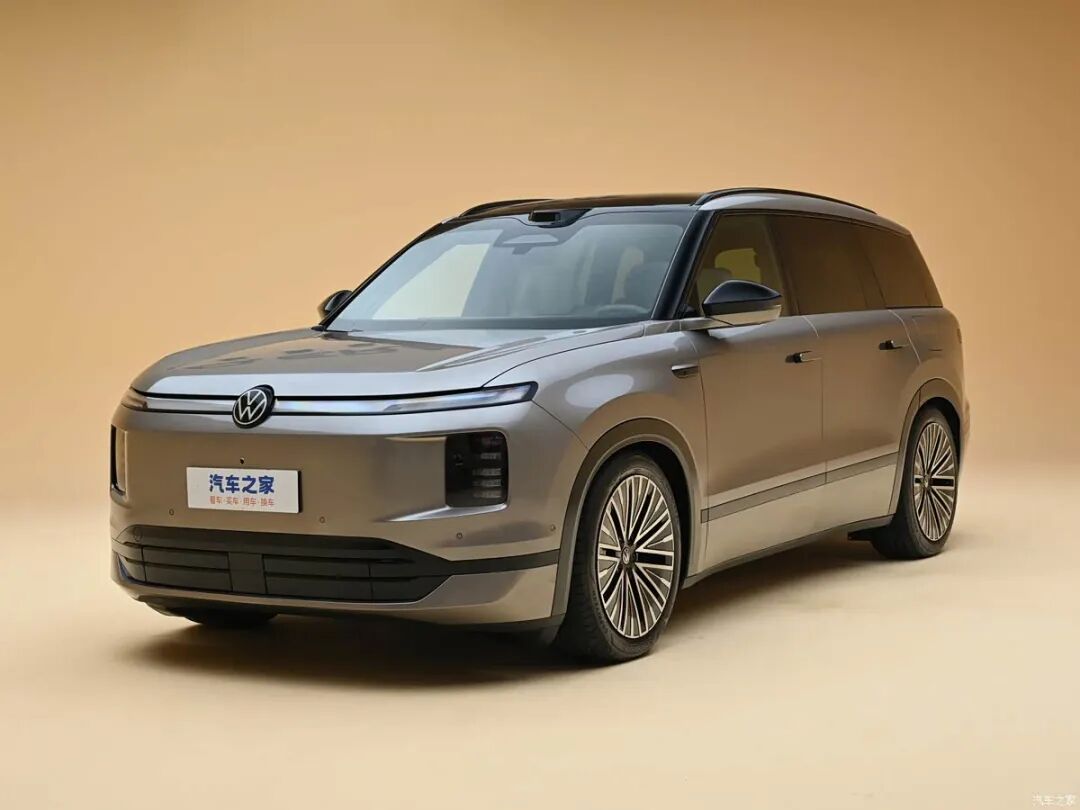 2+2+2大六座SUV，百公里6个多油，九屏交互，“大床房”，“拳打”理想L8、“脚踢”智己LS9行不行？