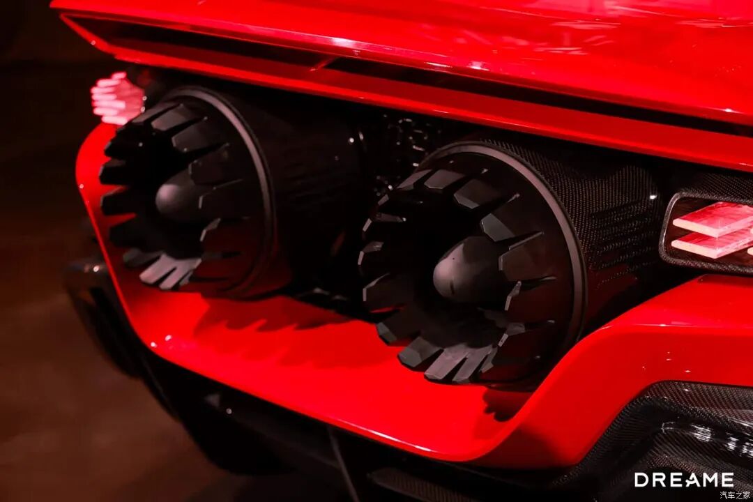 4320线激光雷达就算了，还装固体火箭助推系统？这车是要上天？！