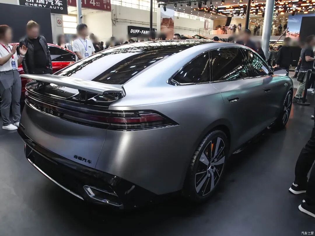 2.0T+8AT，怀挡、悬浮大屏，“上善若水”你喜欢吗？