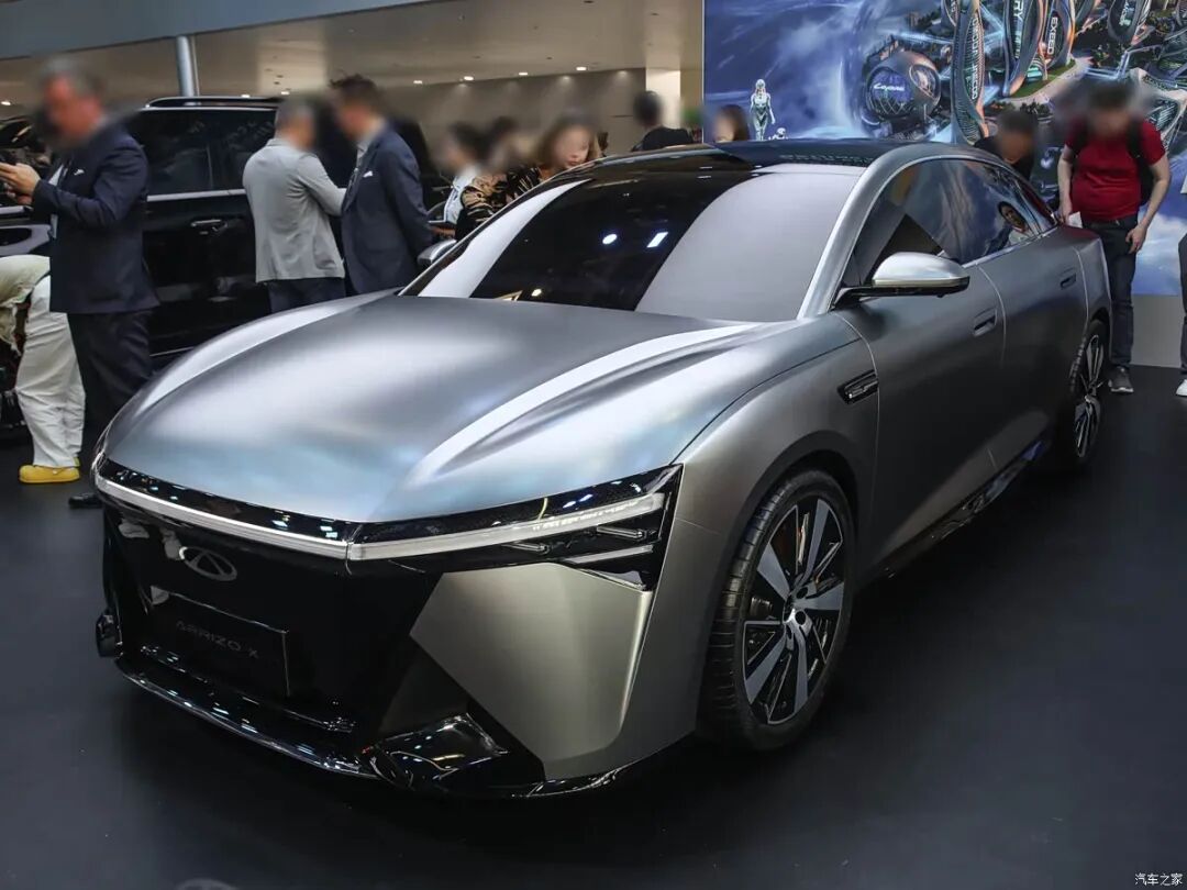 2.0T+8AT，怀挡、悬浮大屏，“上善若水”你喜欢吗？