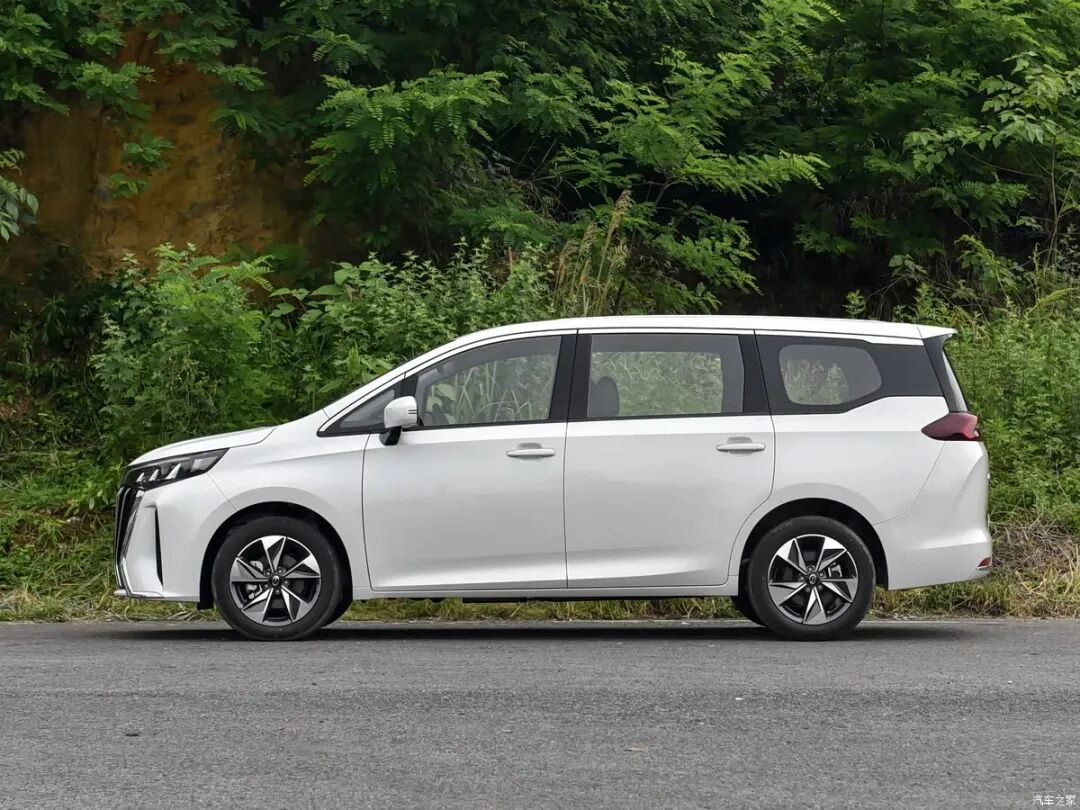 1.5T、177马力，电动尾门，拉人拉货都能行，限时8.88万起！
