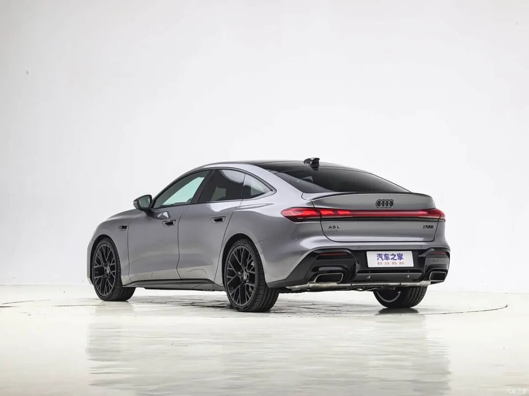 车长4米9多，轴距增加22mm，全新平台，搭华为智驾，25.99万起这奥迪你喜欢吗？