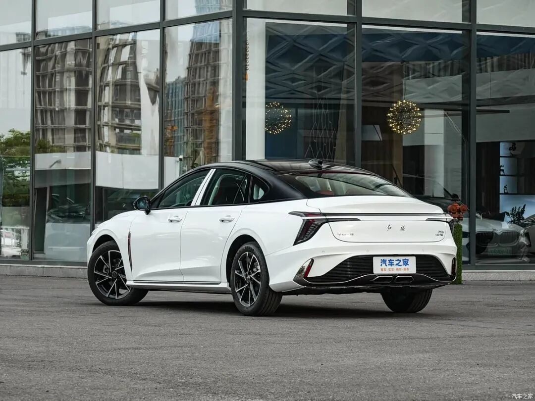 2.0T+8AT，炫酷熏黑外观，红色卡钳，实力不容小觑！
